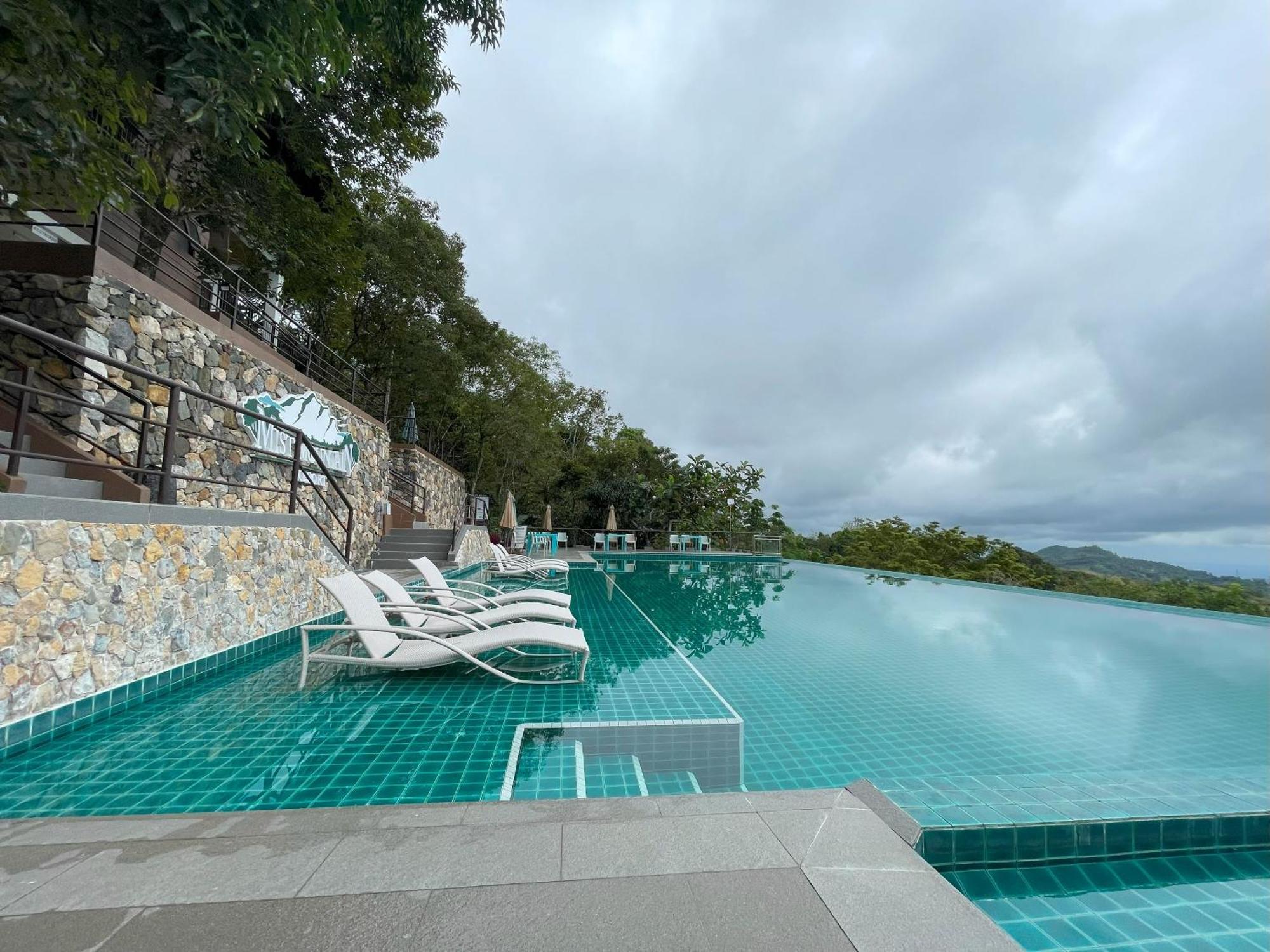 Mist Mountain Resort Powered By Cocotel Cebú Exterior foto